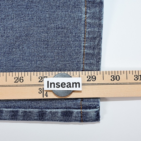 Wrangler Jeans Womens 9/10 x 32 Blue Denim Mid Rise Straight Classic Stretch - Picture 6 of 8